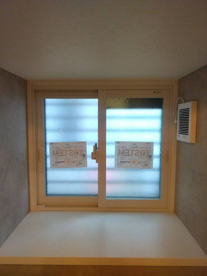 太陽トーヨーの町田市 / 内窓取付工事 / インプラスの施工後の写真1