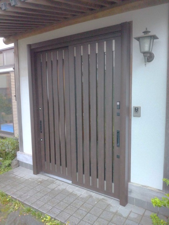 太陽トーヨーの座間市 / 玄関リフォーム / リシェントの施工後の写真1