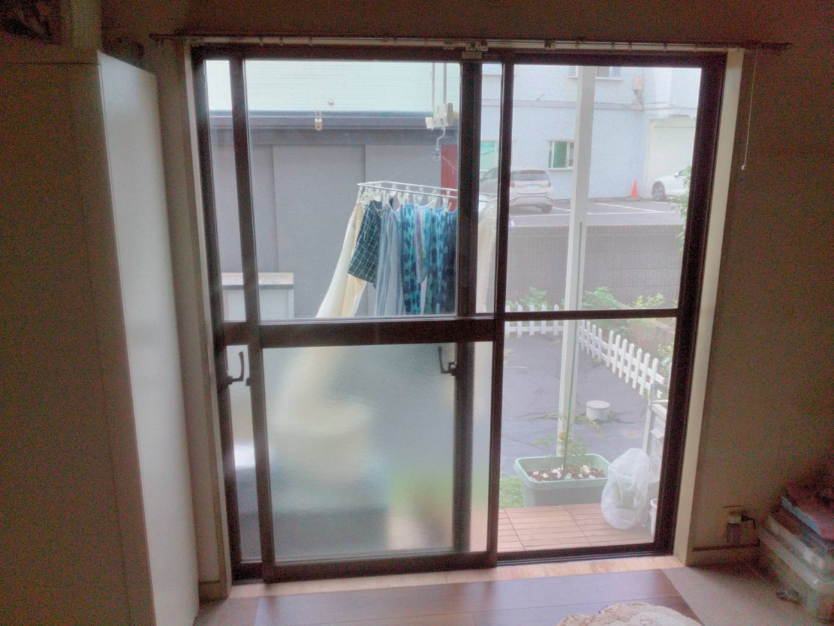 太陽トーヨーの座間市 / 内窓取付工事 / インプラスの施工前の写真2