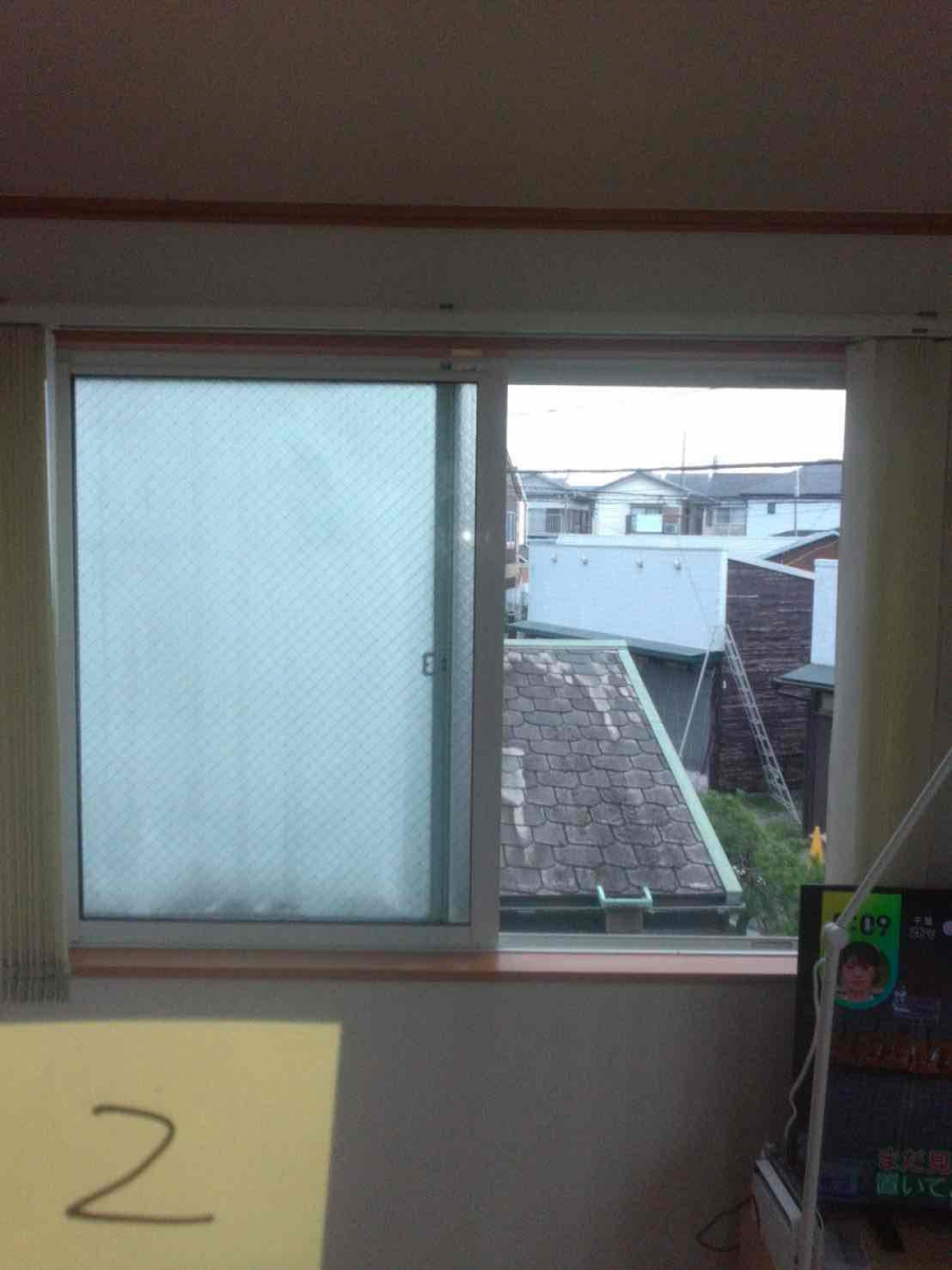 太陽トーヨーの藤沢市 / 内窓取付工事 / インプラスの施工前の写真2