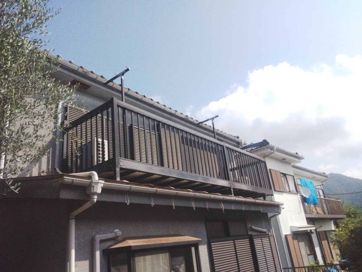太陽トーヨーの【25/10/8】座間市 / テラス屋根工事 / スピーネの施工前の写真2