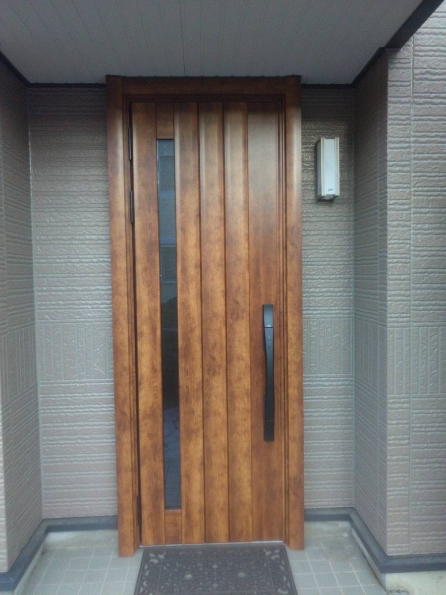 太陽トーヨーの【25/10/30】相模原市 / 玄関リフォーム / リシェントの施工後の写真1