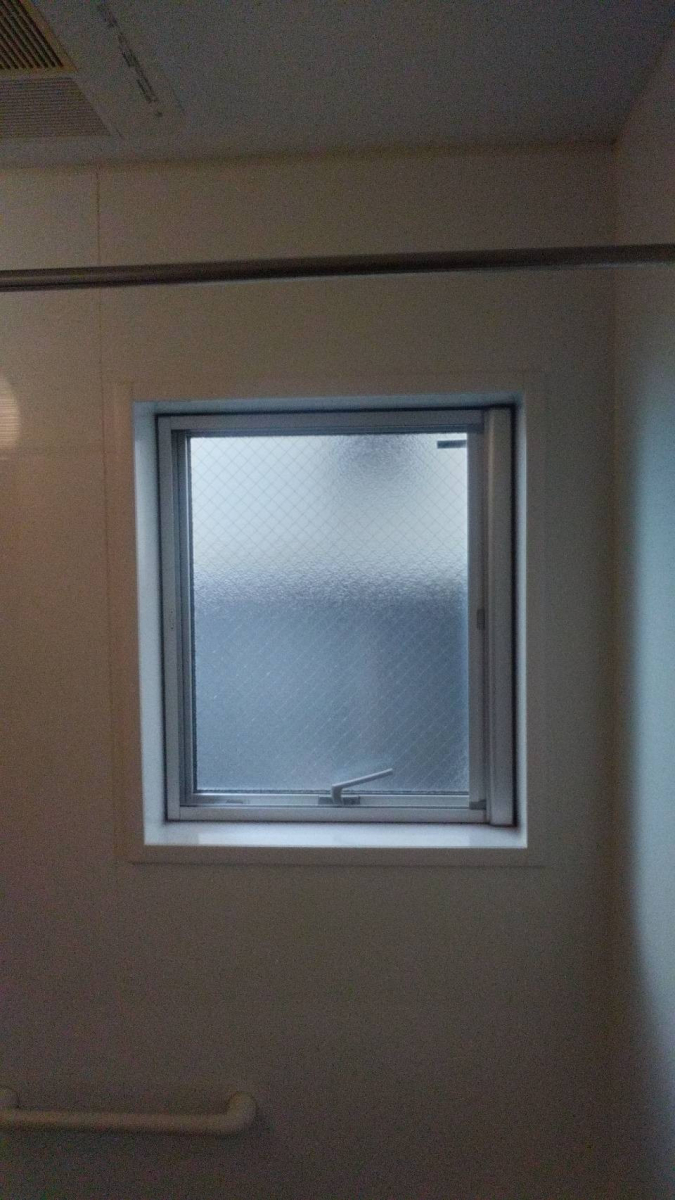 太陽トーヨーの【25/11/25】座間市 / 内窓取付工事 / インプラスの施工前の写真1
