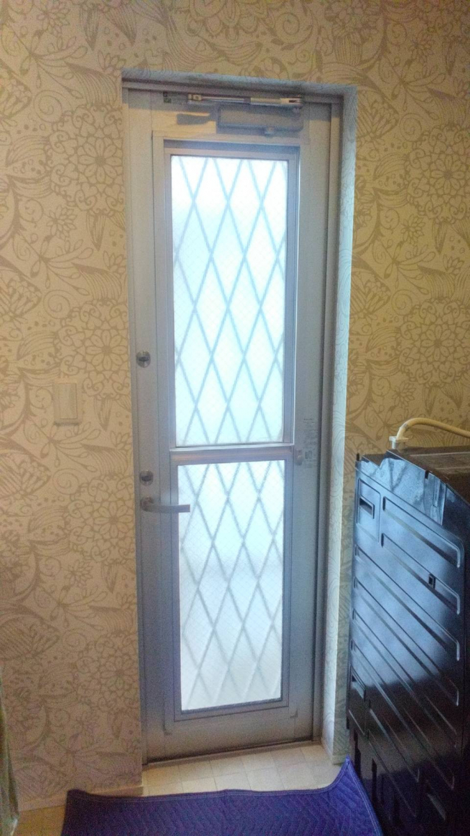 太陽トーヨーの【25/11/25】座間市 / 内窓取付工事 / インプラスの施工前の写真2