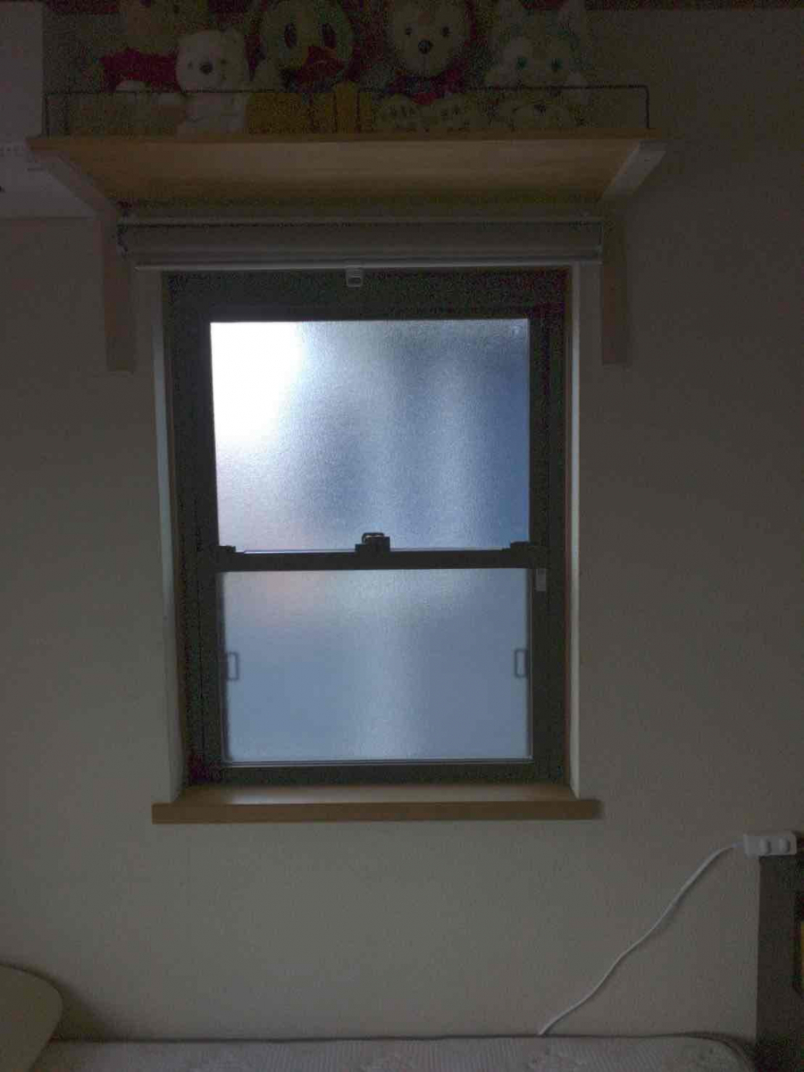 太陽トーヨーの【25/12/5】座間市 / 内窓取付工事 / インプラスの施工前の写真2