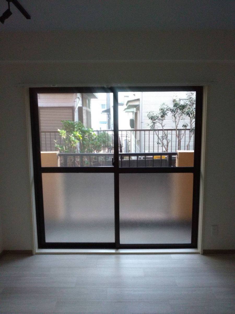 太陽トーヨーの【2025/12/10】相模原市 / 内窓取付工事 / インプラスの施工前の写真2