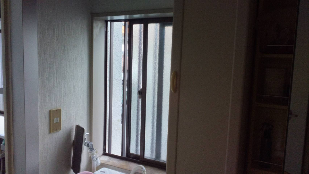 太陽トーヨーの【26/1/15】座間市 / 内窓取付工事 / インプラスの施工前の写真2