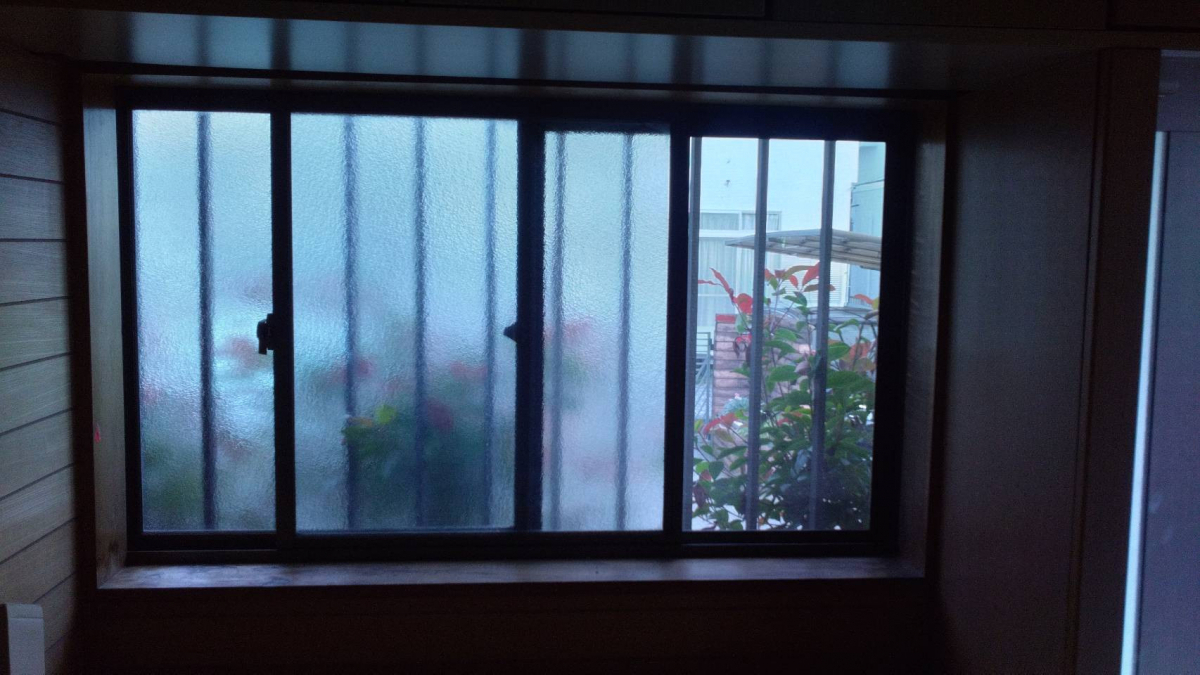 太陽トーヨーの【26/1/15】座間市 / 内窓取付工事 / インプラスの施工前の写真3