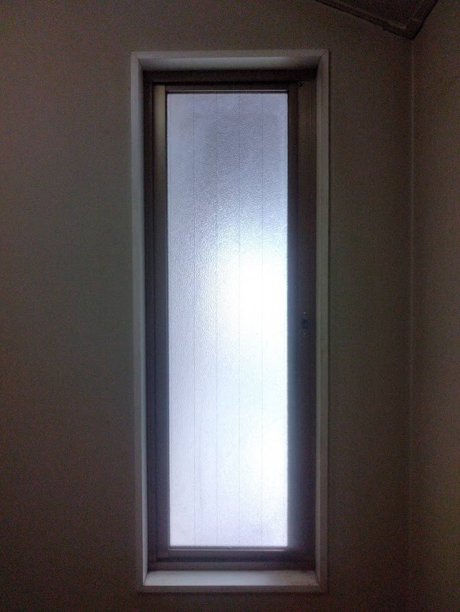 太陽トーヨーの【25/1/21】海老名市 / 内窓取付工事 / インプラスの施工前の写真1