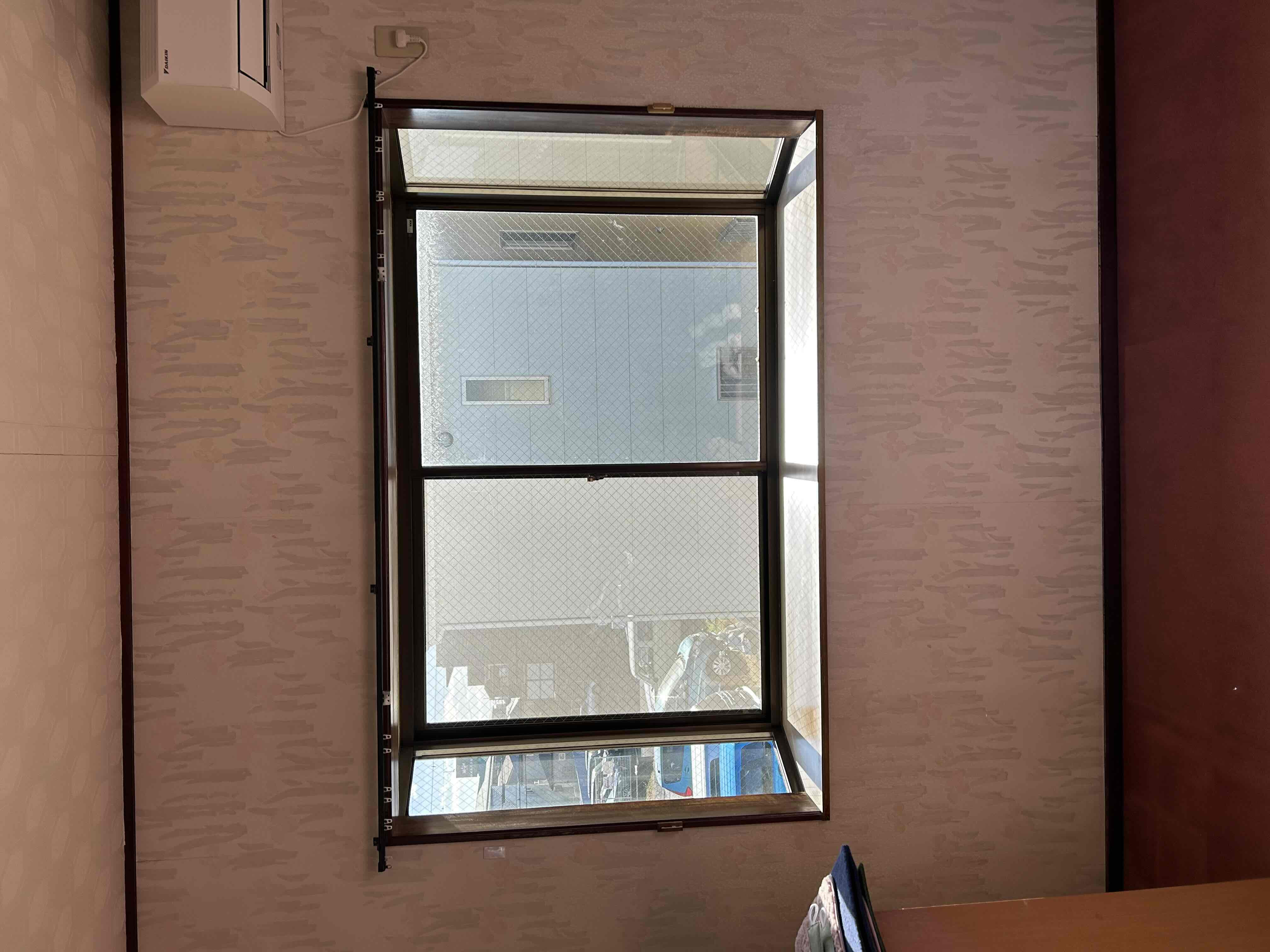 太陽トーヨーの【26/1/27】座間市 / 内窓取付工事 / インプラスの施工前の写真3