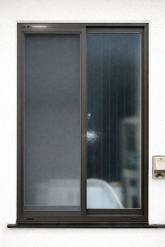 太陽トーヨーの【26/2/13】座間市 / 外窓交換工事 / リプラスの施工前の写真1