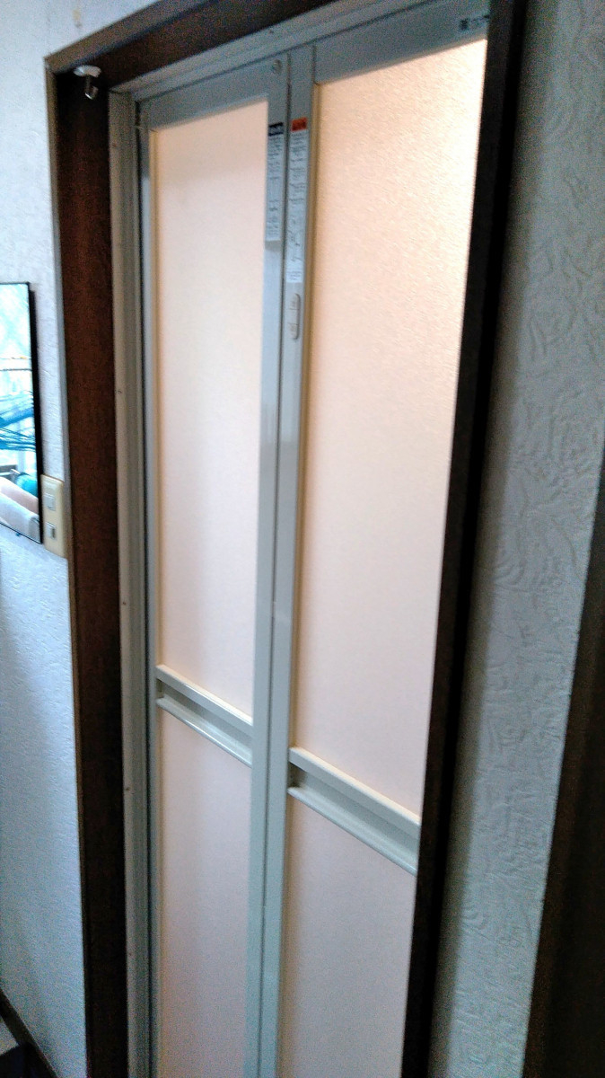 太陽トーヨーの【26/3/18】座間市 / 浴室リフォーム / 浴室中折れドアの施工後の写真1