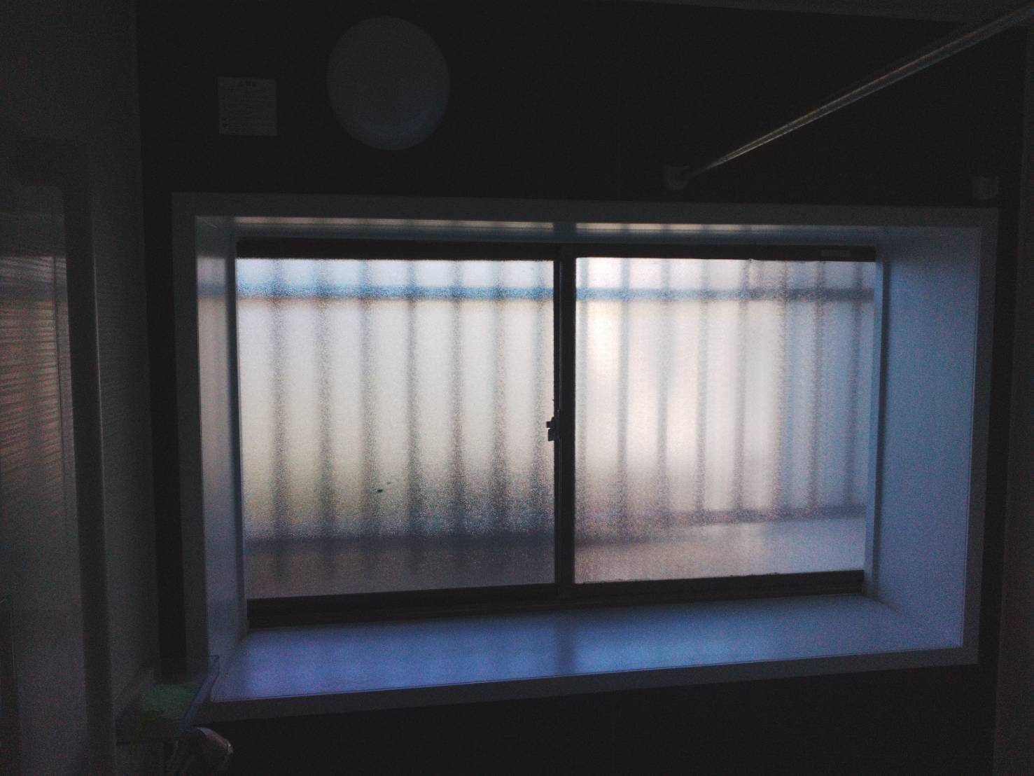 太陽トーヨーの【26/4/1】座間市 / 内窓取付工事 / インプラスの施工前の写真2