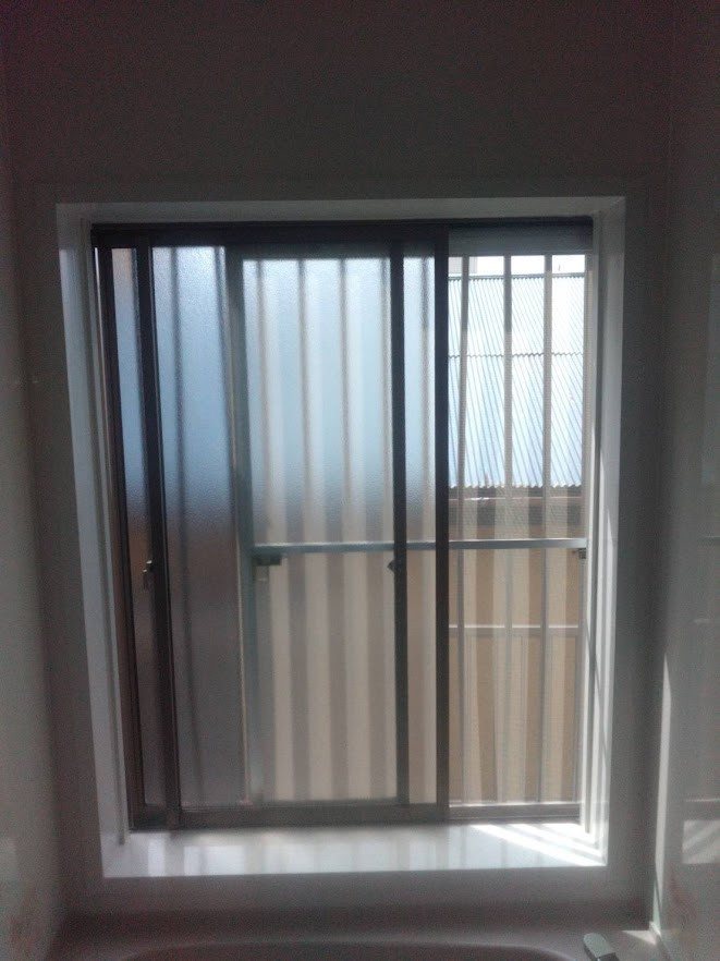 太陽トーヨーの【26/4/7】大和市 / 内窓取付工事 / インプラスの施工前の写真1