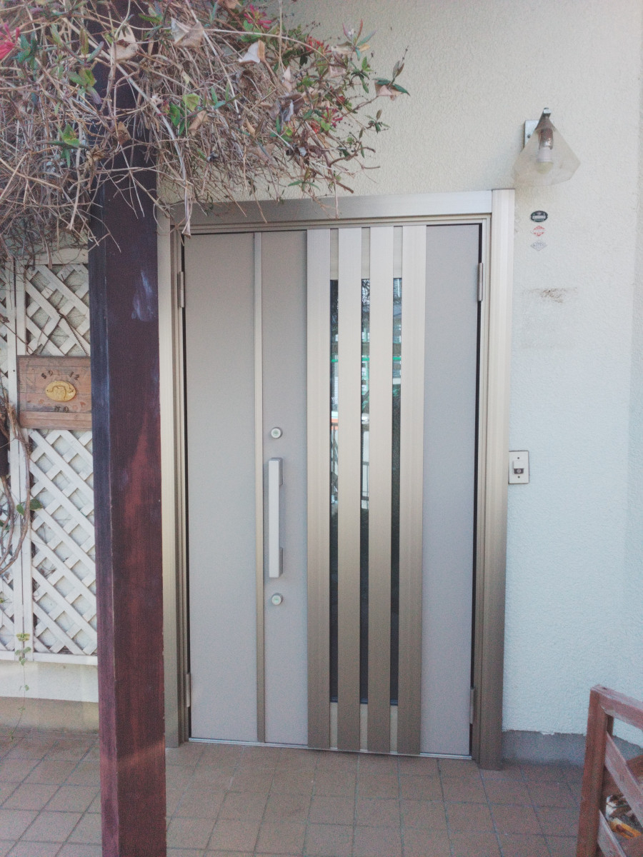 太陽トーヨーの【26/4/10】座間市 / 玄関リフォーム / リシェントの施工後の写真1