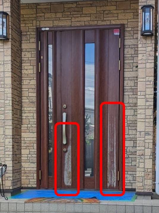 みもとトーヨー住器の変色が気になる玄関ドアをリフォームの施工前の写真2