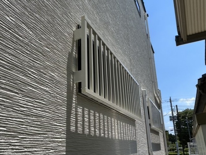 みもとトーヨーの取付ネジが見えない高強度面格子の施工後の写真1