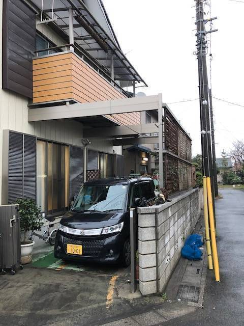 みもとトーヨー住器の【スピーネ】駐車スペースにテラス屋根増設の施工前の写真2