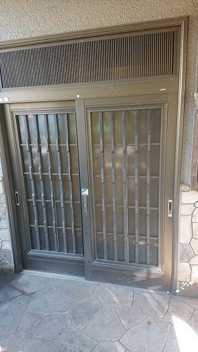 みもとトーヨーの【リシェント玄関ドア】　玄関の引戸を、ドアに交換の施工前の写真2