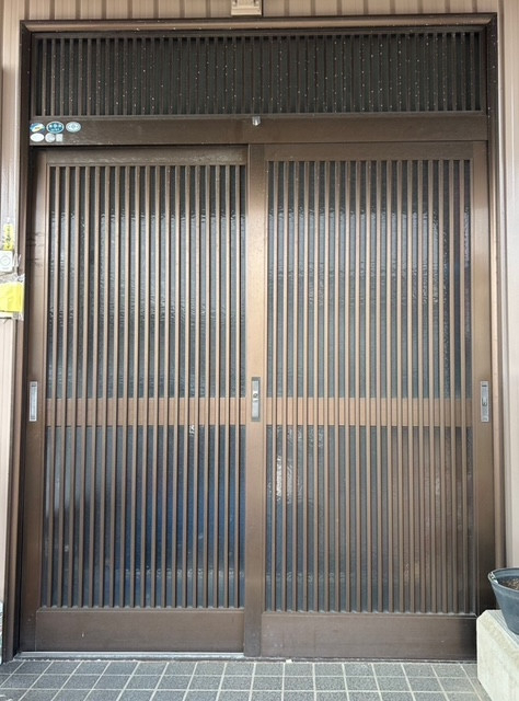 イナヨシトーヨー住器の玄関リフォームの施工前の写真1