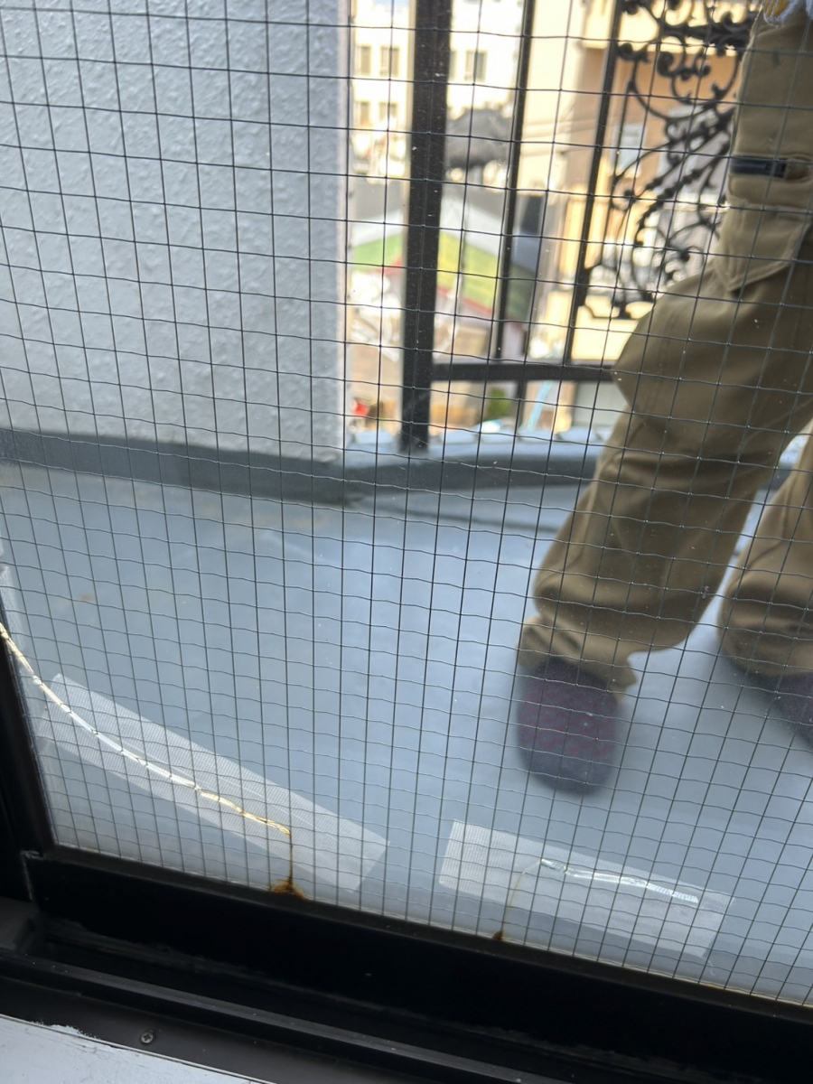 イナヨシトーヨー住器のガラス交換の施工前の写真1