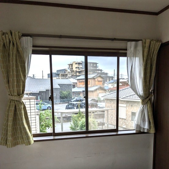 やまざきトーヨー住器の内窓「インプラス」設置工事(流山市)の施工前の写真3