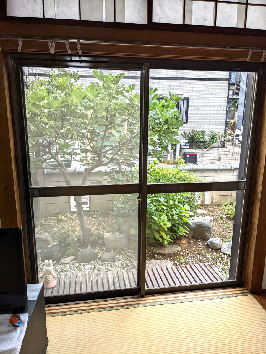 やまざきトーヨー住器の内窓「インプラス」設置工事（流山市）の施工前の写真2