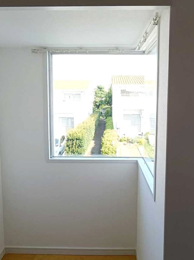 やまざきトーヨー住器の取替窓「リプラス」・内窓「インプラス」設置工事(流山市)の施工前の写真2