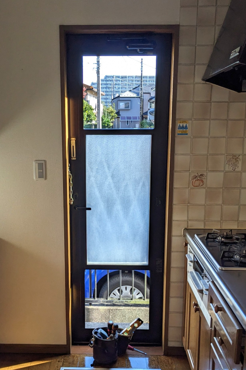 やまざきトーヨー住器の内窓「インプラス」設置工事（流山市）の施工前の写真1