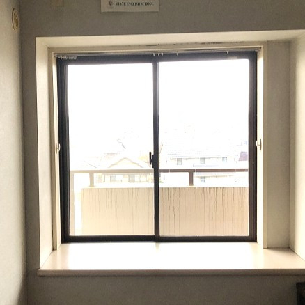 やまざきトーヨー住器の内窓「インプラス」設置工事（流山市）の施工前の写真2