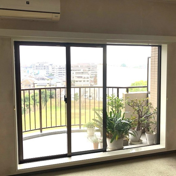 やまざきトーヨー住器の内窓「インプラス」設置工事（流山市）の施工前の写真3