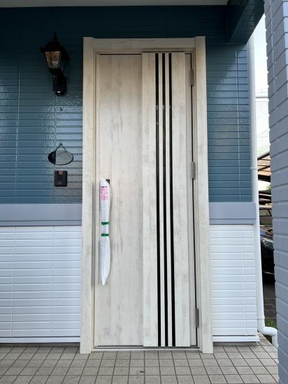 笠間トーヨー住器の水戸市　玄関ドア工事施工事例写真1