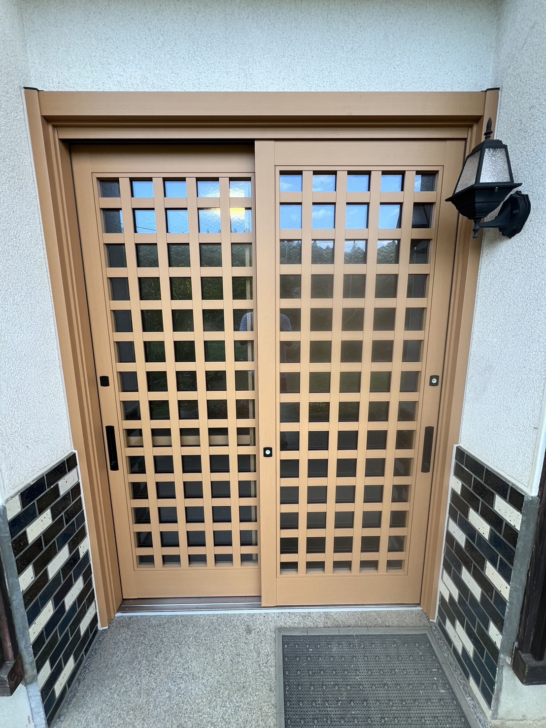 笠間トーヨー住器の桜川市　玄関引戸工事の施工後の写真1