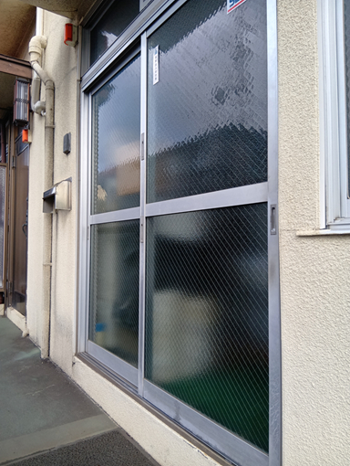 サガワの店舗引戸の障子セット交換で快適に😊の施工前の写真1