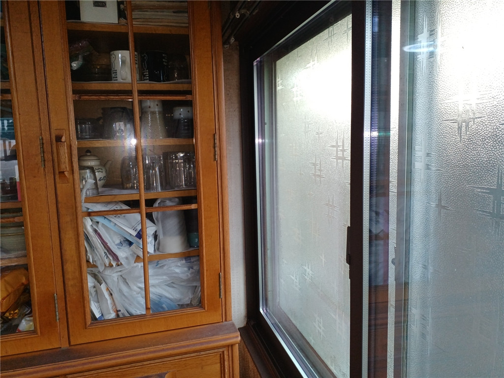 マド・プロショップ  S・T・Jの内窓取付工事の施工後の写真2