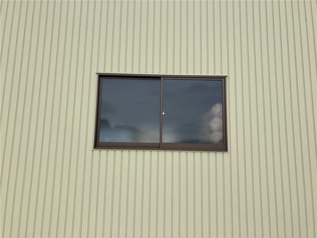 マド・プロショップ  S・T・Jの【福井県大野市】面格子取付施工の施工前の写真2