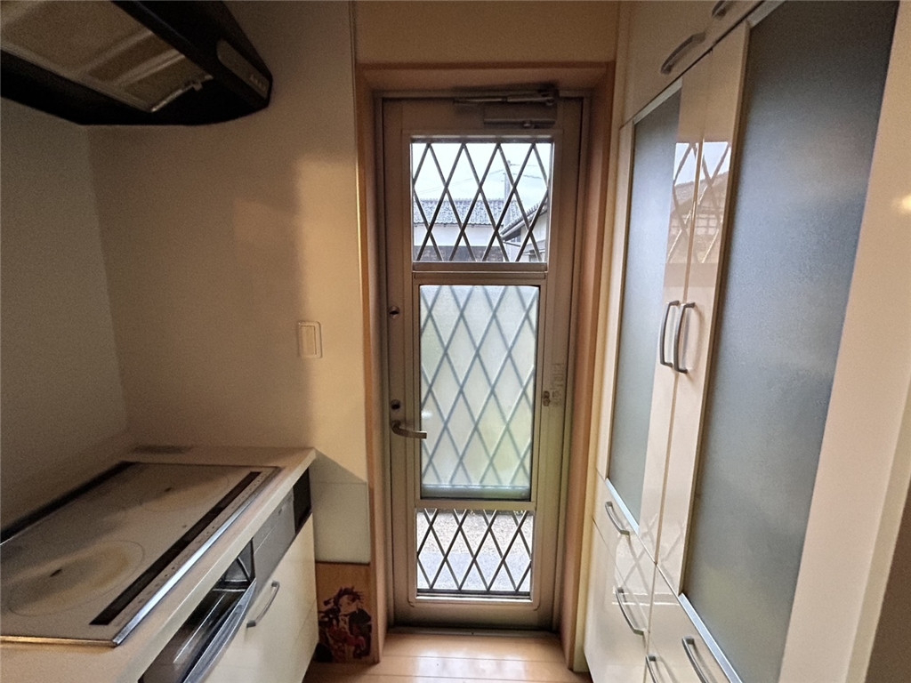 マド・プロショップ  S・T・Jの【補助金対象】インプラス(内窓)施工の施工前の写真2