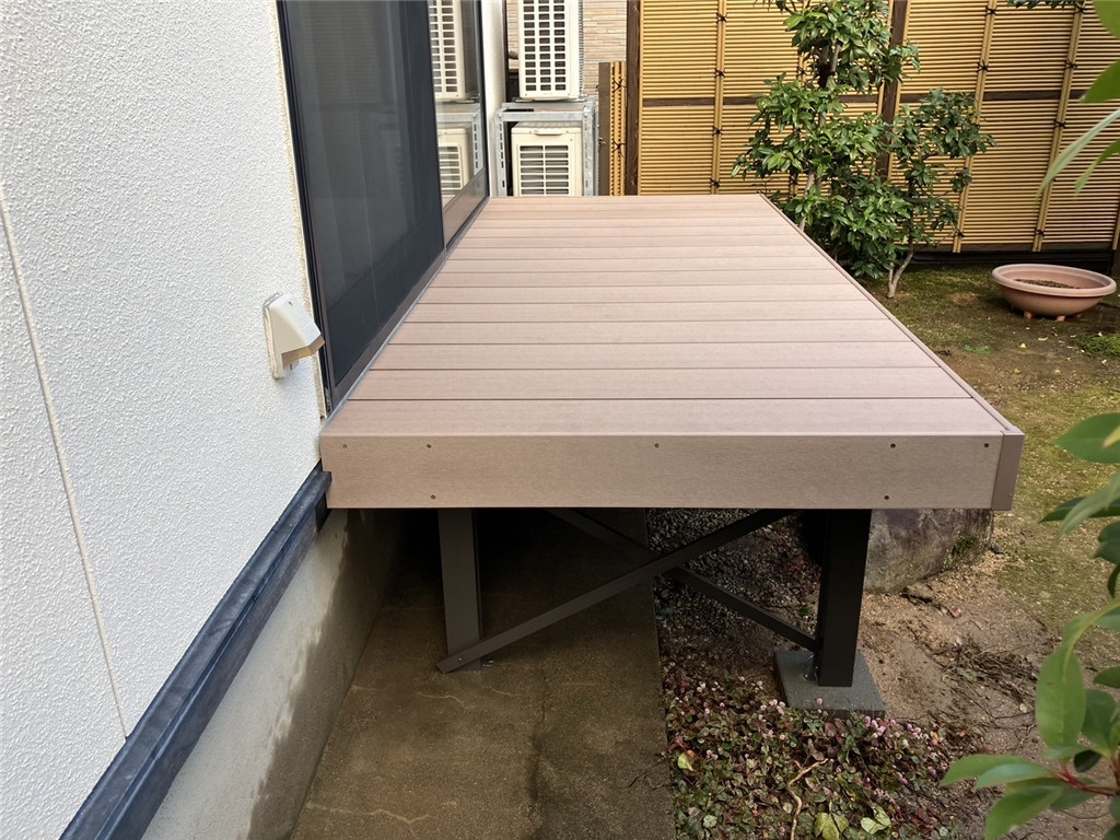 マド・プロショップ  S・T・Jの【福井県福井市】ウッドデッキ施工の施工後の写真2