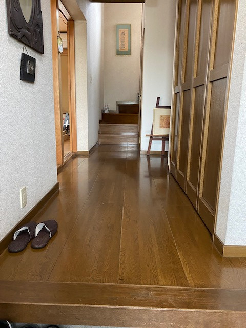 広海クラシオ 高松支店の貼るだけ簡単♪ 床リフォーム うわばReフロア☆☆の施工前の写真1