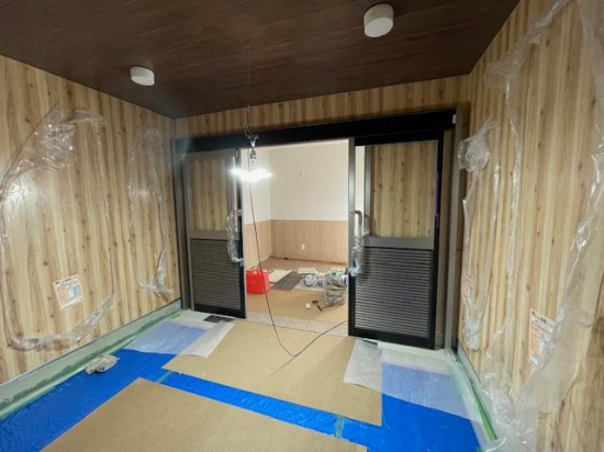 ミネトーヨー住器の【相模原市】フロントサッシ　セミオートドア取付工事施工事例写真1