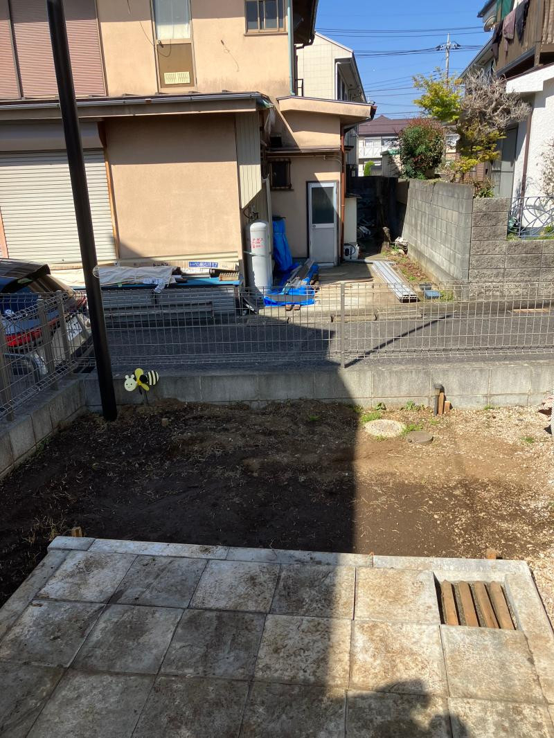 ミネトーヨー住器の【動画有】八王子市　サイクルポート取付工事の施工前の写真1