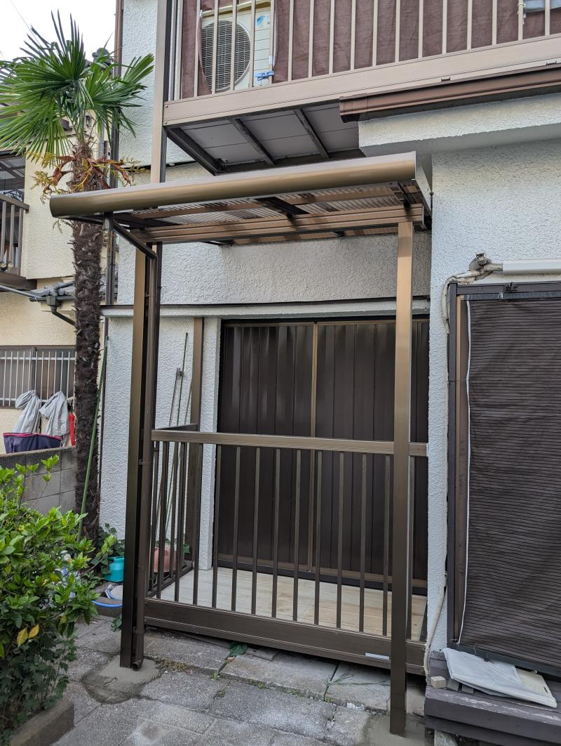 ミネトーヨー住器の【八王子市】ナ-ラテラス屋根取付工事の施工後の写真1