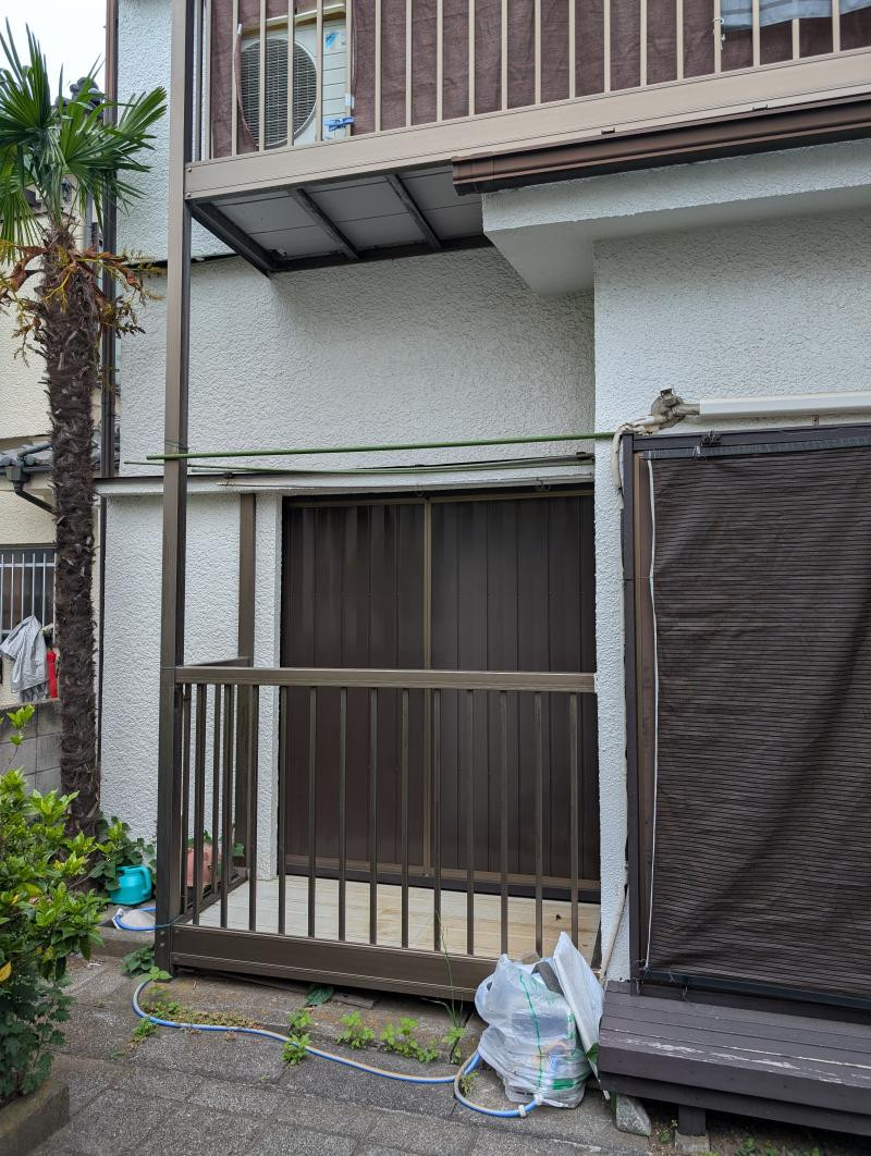 ミネトーヨー住器の【八王子市】ナ-ラテラス屋根取付工事の施工前の写真1