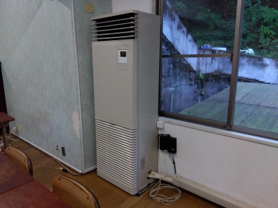 ミネトーヨー住器の【八王子市】私立高等学校 教室エアコン取付工事の施工後の写真1