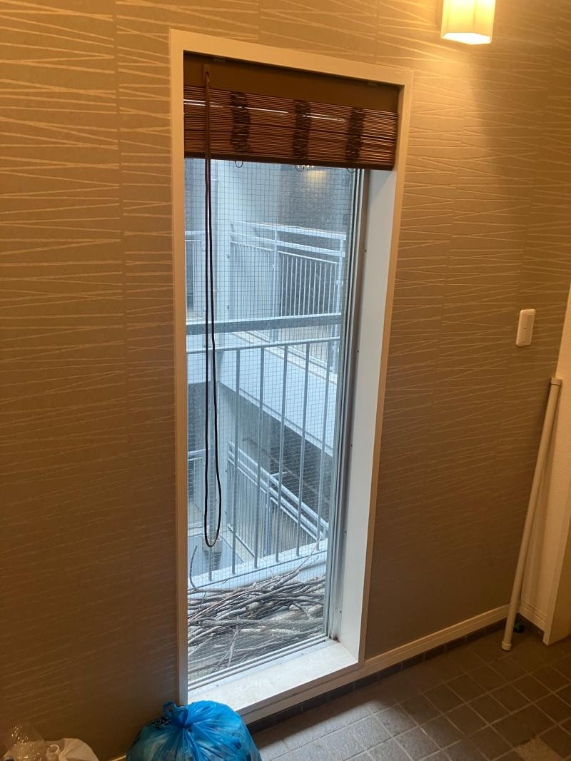 ミネトーヨー住器の【八王子市】断熱窓リフォーム工事　補助金活用　内窓インプラス工事の施工前の写真1