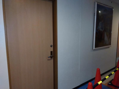 ミネトーヨー住器の【八王子市】施設　壁補修工事の施工後の写真1