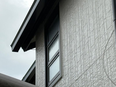 ミネトーヨー住器の【動画有】八王子市　階段部　オーニング窓カバー工事の施工後の写真2