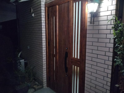 ミネトーヨー住器の【動画有】あきる野市　断熱玄関カバー　リシェントⅢ工事の施工後の写真1