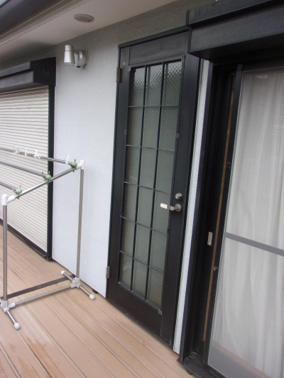 ミネトーヨー住器の【動画有】八王子市　リシェント勝手口ドア　工事の施工前の写真1