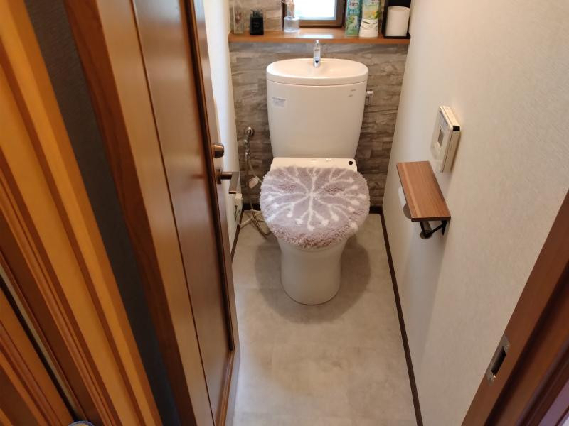ミネトーヨー住器の【相模原市】トイレ改修工事の施工前の写真1